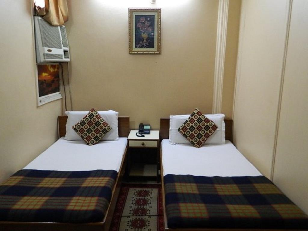 Viraaj Guest House Noida Buitenkant foto